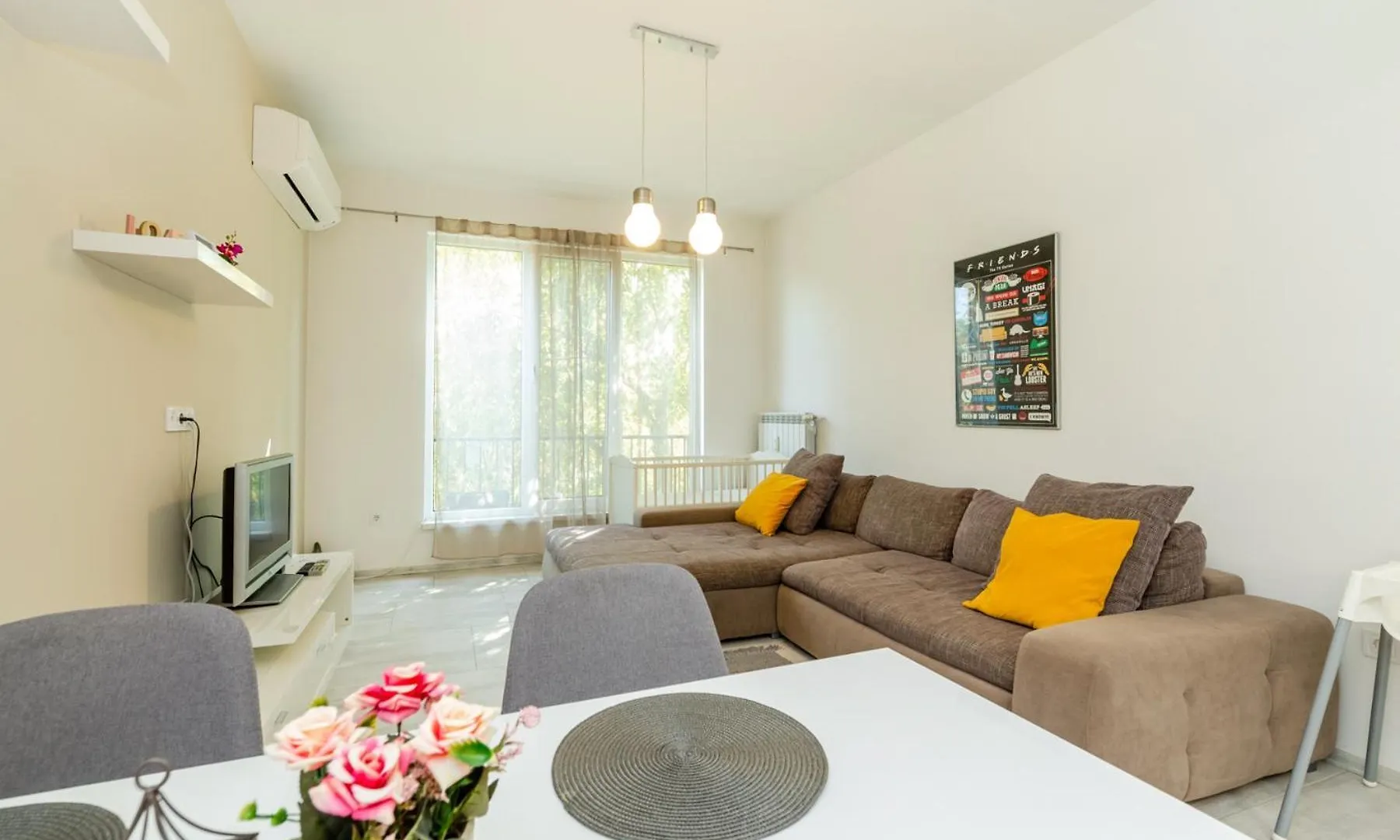 2 Bedroom Apartment In The Heart Of ソフィア